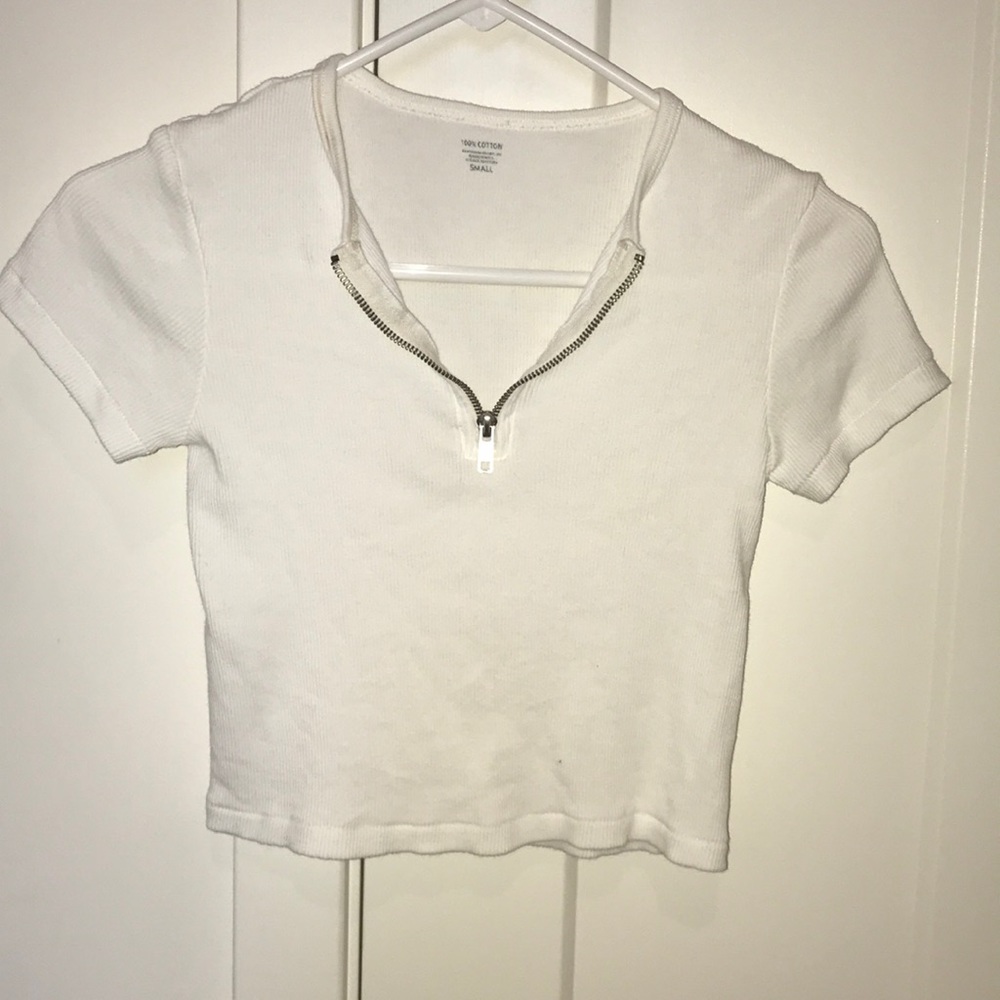 white brandy melville zip up top